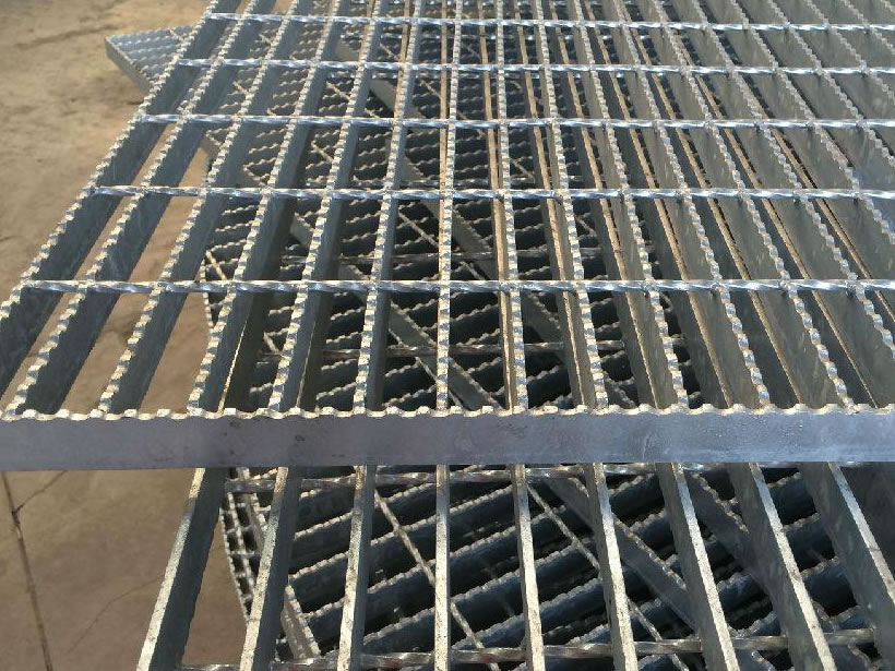 Serrated Bar Steel Grating